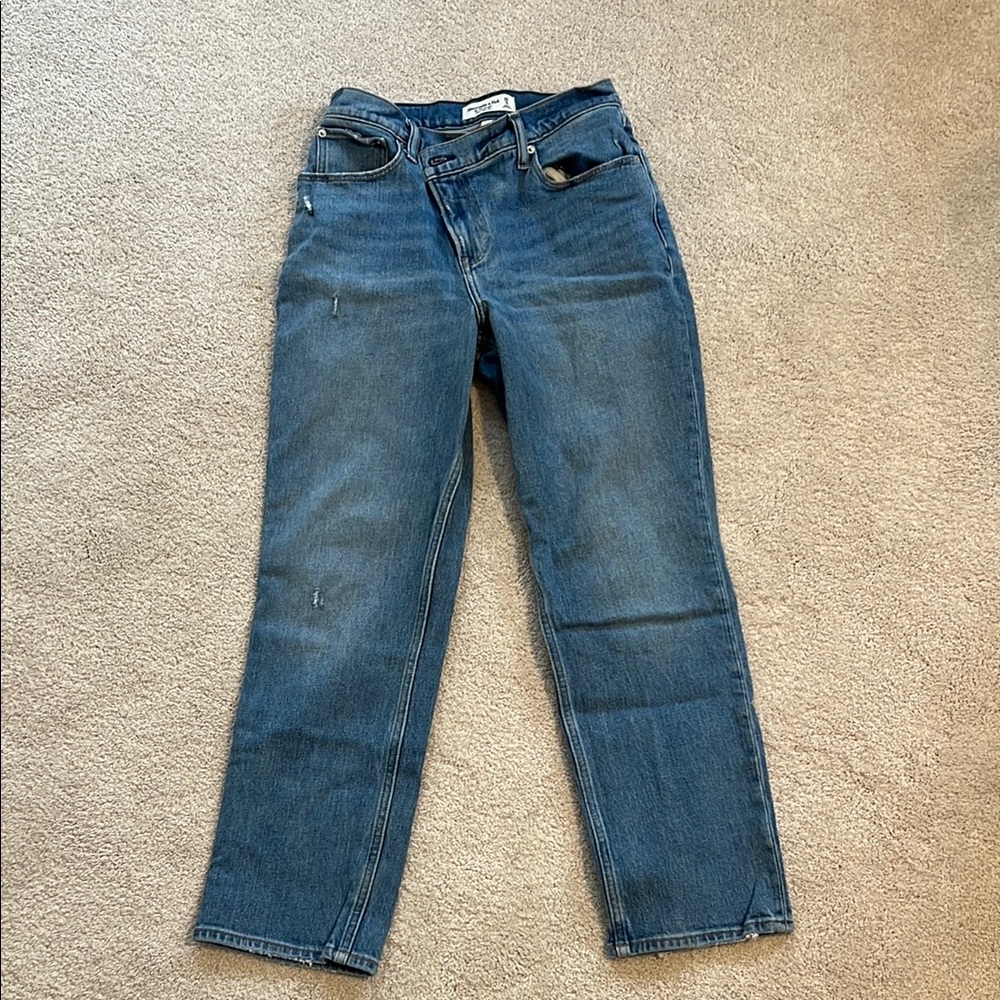 Abercrombie & Fitch 90’s Straight Ultra High Rise Asymmetrical Medium Blue Jean
